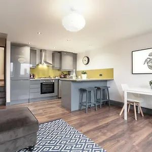 The Penthouses, 8 Albion Mews Apartment Chester